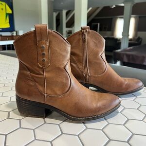 Rampage “Triller” Western Style Ankle Booties - Size 8